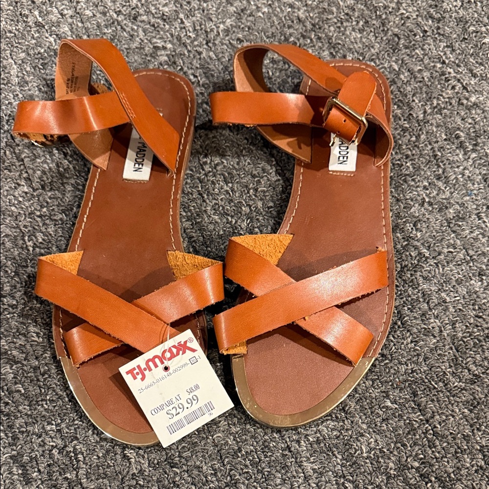 Womens Steve Madden sandals size 8